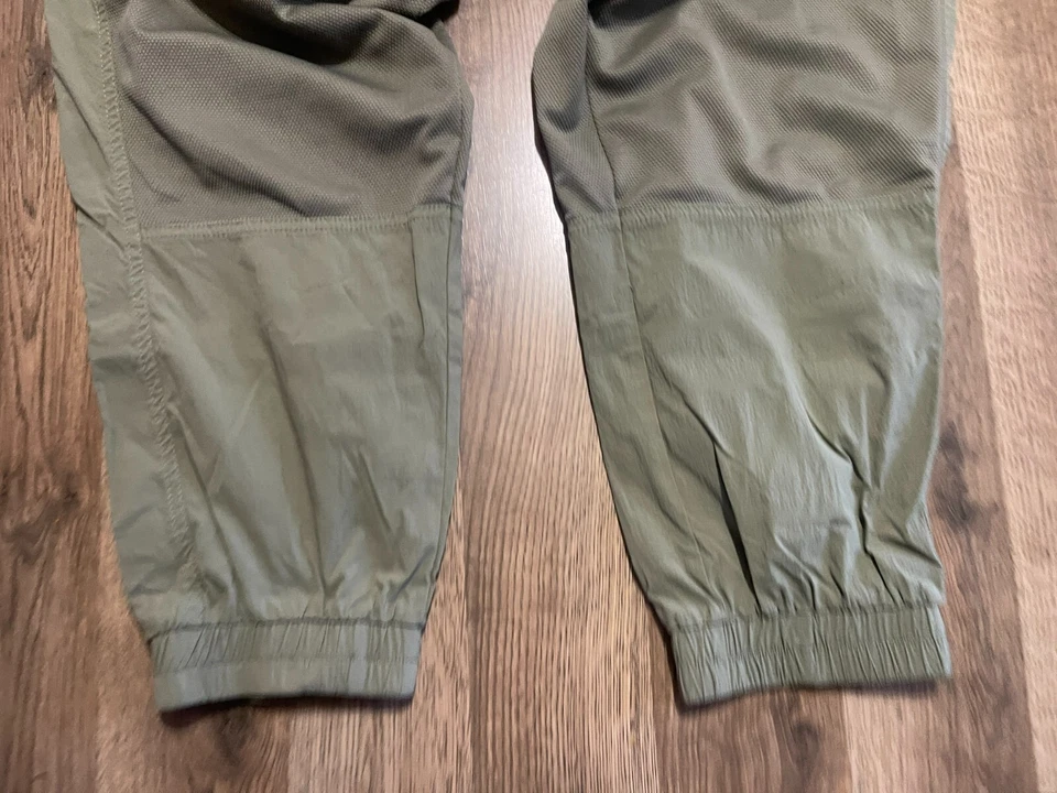 Bass Outdoor Pants, Women's Size Large, Green, Elastic Waist, Jogger Pants - Image 4 of 4