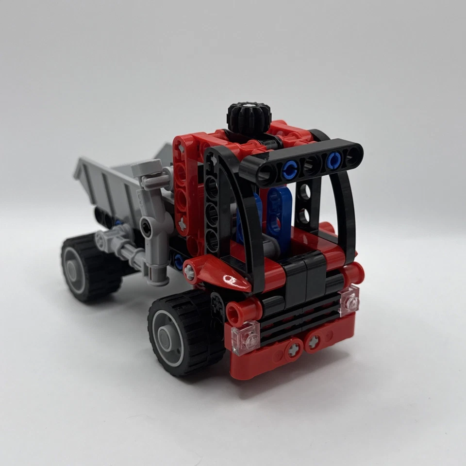 LEGO Technic 8065 Mini Container Truck, photo 1 of 5