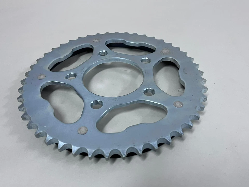 HONDA CB750F 1980-1983 PIÑÓN FINAL # 41200-445-770 NUEVO FABRICANTE DE EQUIPOS ORIGINALES (647) IR Foto 4 de 4