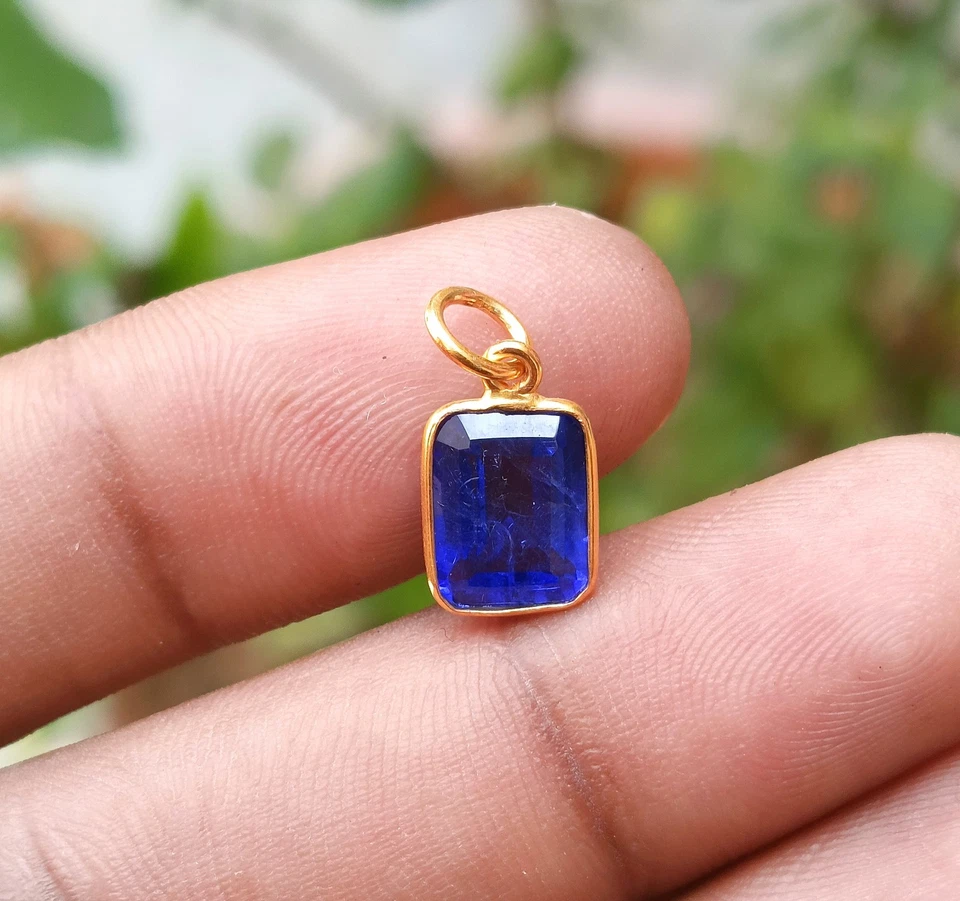 Natural Sapphire Charm Gemstone Charm, 18K Solid Gold Handmade Necklace Pendant - Image 4 of 4