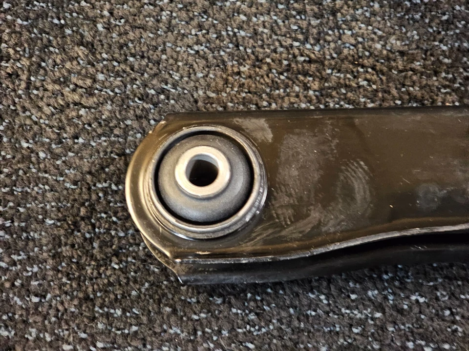 Задний нижний рычаг управления подвеской Moog RK643119 для GMC Yukon XL (2015–2020 гг.) - Изображение 4 из 4