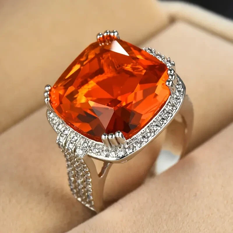 Excelente Anillo de Lujo Grande Corte Cojín Naranja Citrino y Circonita Cúbica Redonda Foto 3 de 4