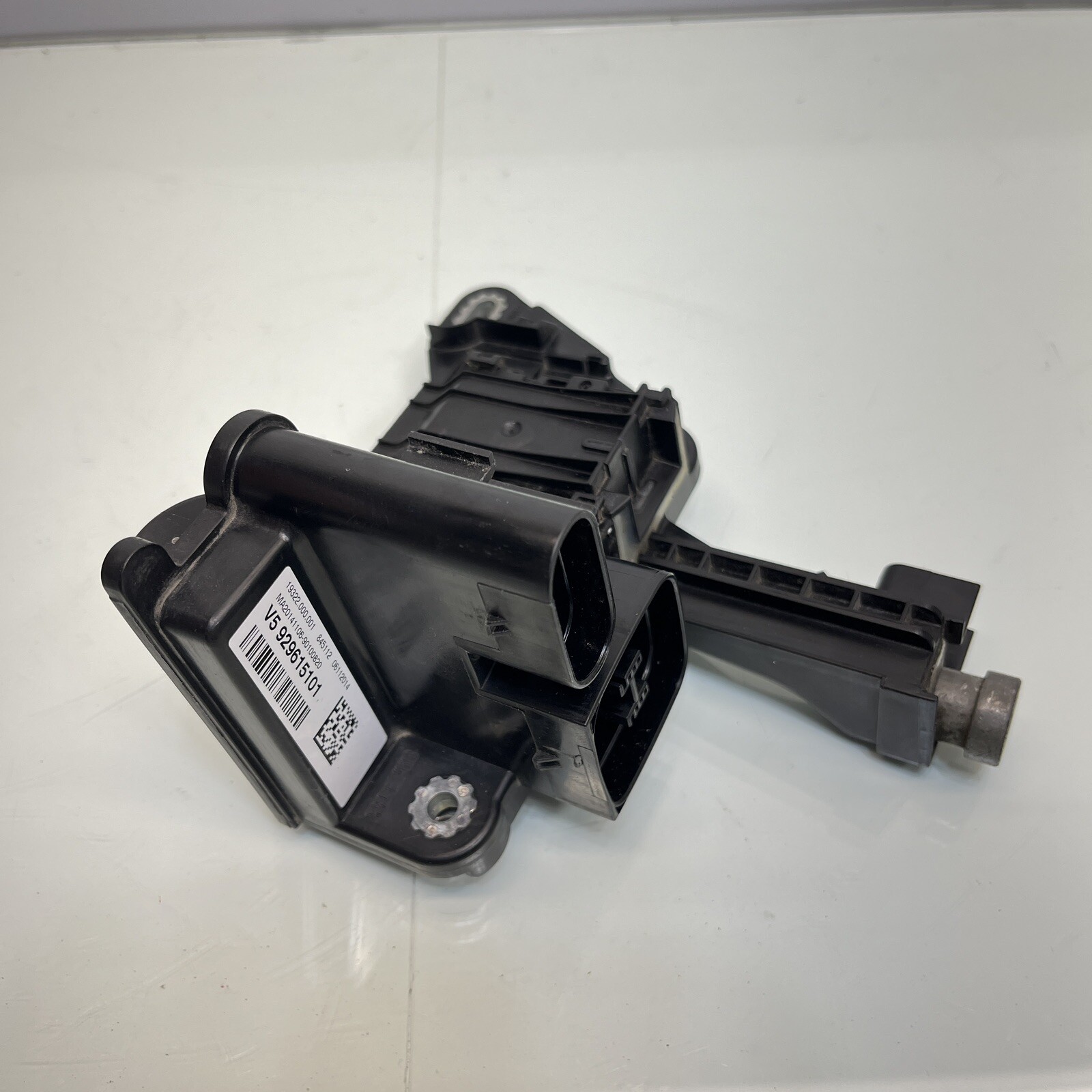 12-16 BMW 328i F30 External Ignition Distributor Control Module  