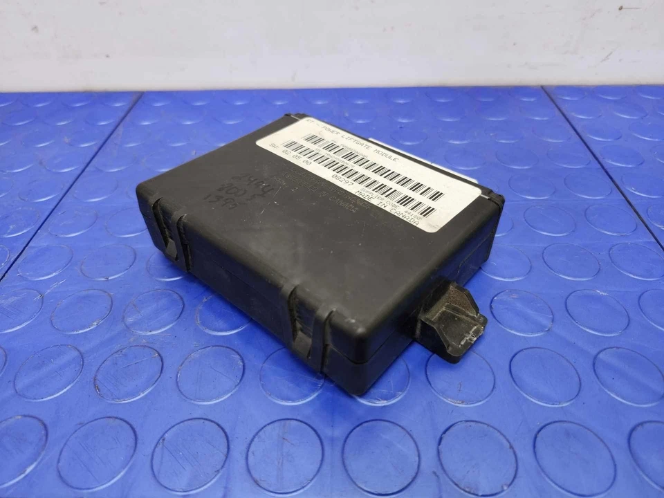 Módulo de control de puerta elevadora eléctrica Volkswagen Routan 2009-2010 OEM 5082068AH Foto 2 de 4