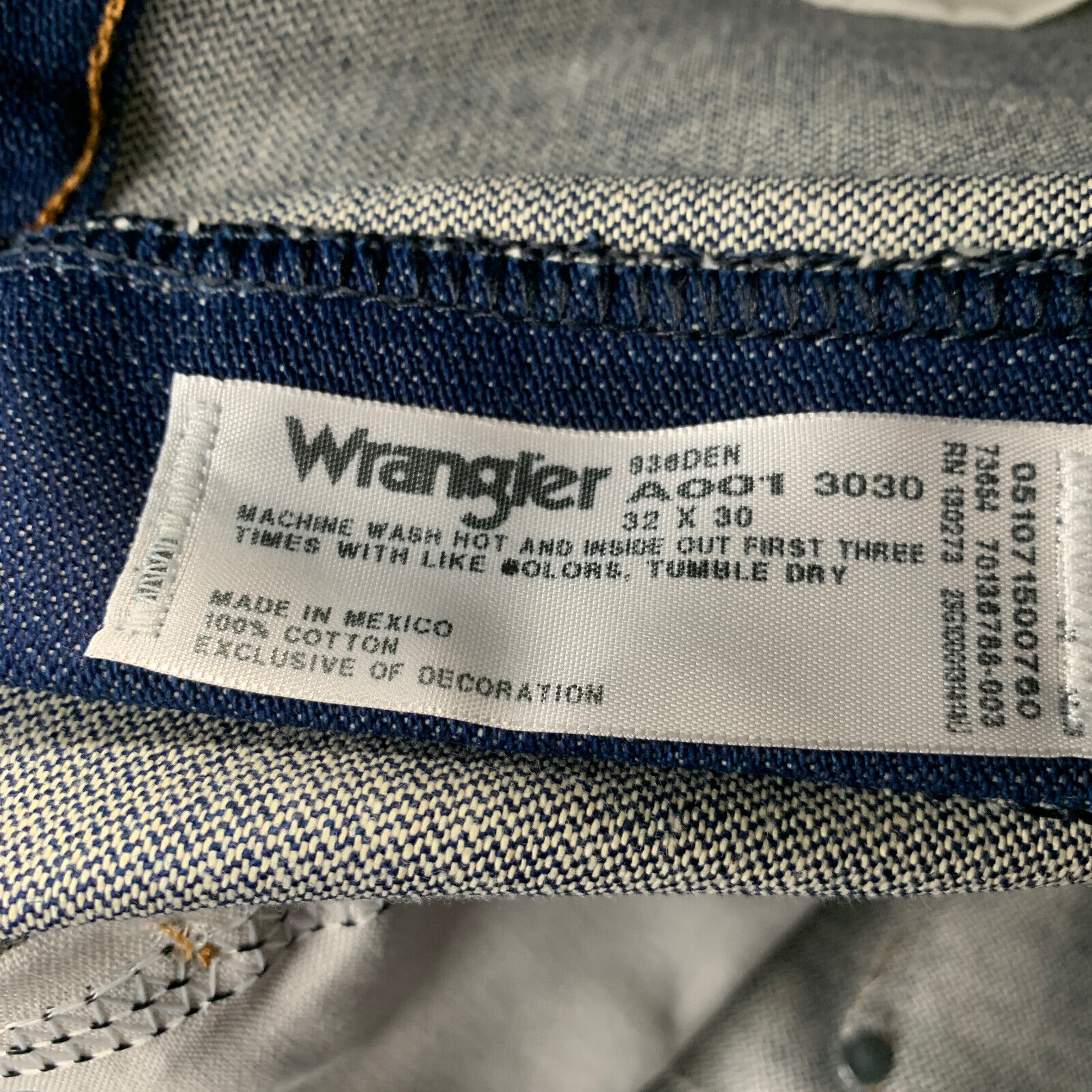 VINTAGE Wrangler Mens Jeans 32x30 Cowboy Cut Slim… - image 3