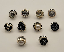 LOT DE 10 PIN'S FEMME  ! NEUF !