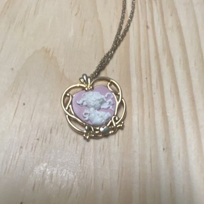 Gold Tone Cameo Heart Pendant Necklace Pink & White Profile Cameo Setting
