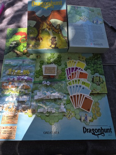 Avalon Hill Dragon Hunt Board Game Bookcase 1982 Fantasy Game Complete Rare - Picture 2 of 7