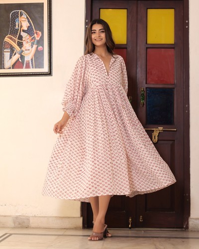 Beautiful Hand Block Printed Pink Floral Midi With 3/4th Sleeves Women Dress - Bild 1 von 6