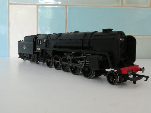 Hornby Railroad OO R2880 BR Black 2-10-0 Class 9F Loco & Tender 92221 DCC Ready - Picture 6 of 20