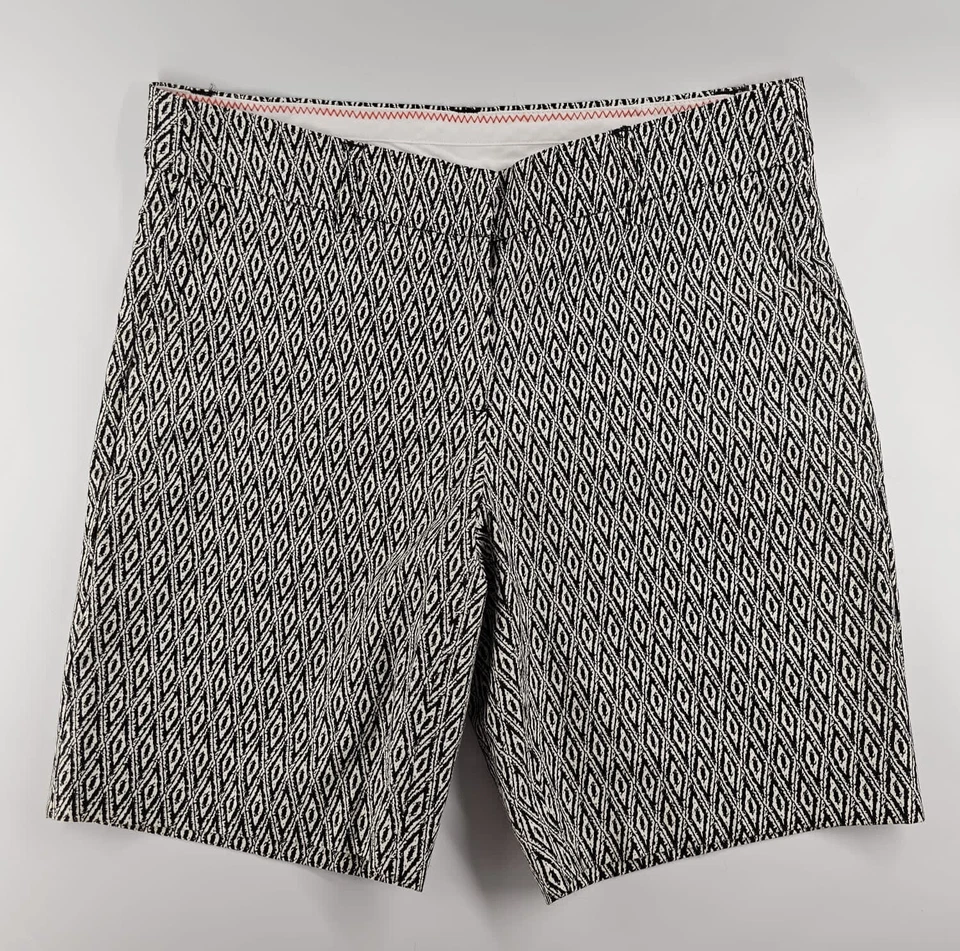 Bermudas Kenar para mujer blanco y negro estampado geométrico talla 6 Foto 2 de 4