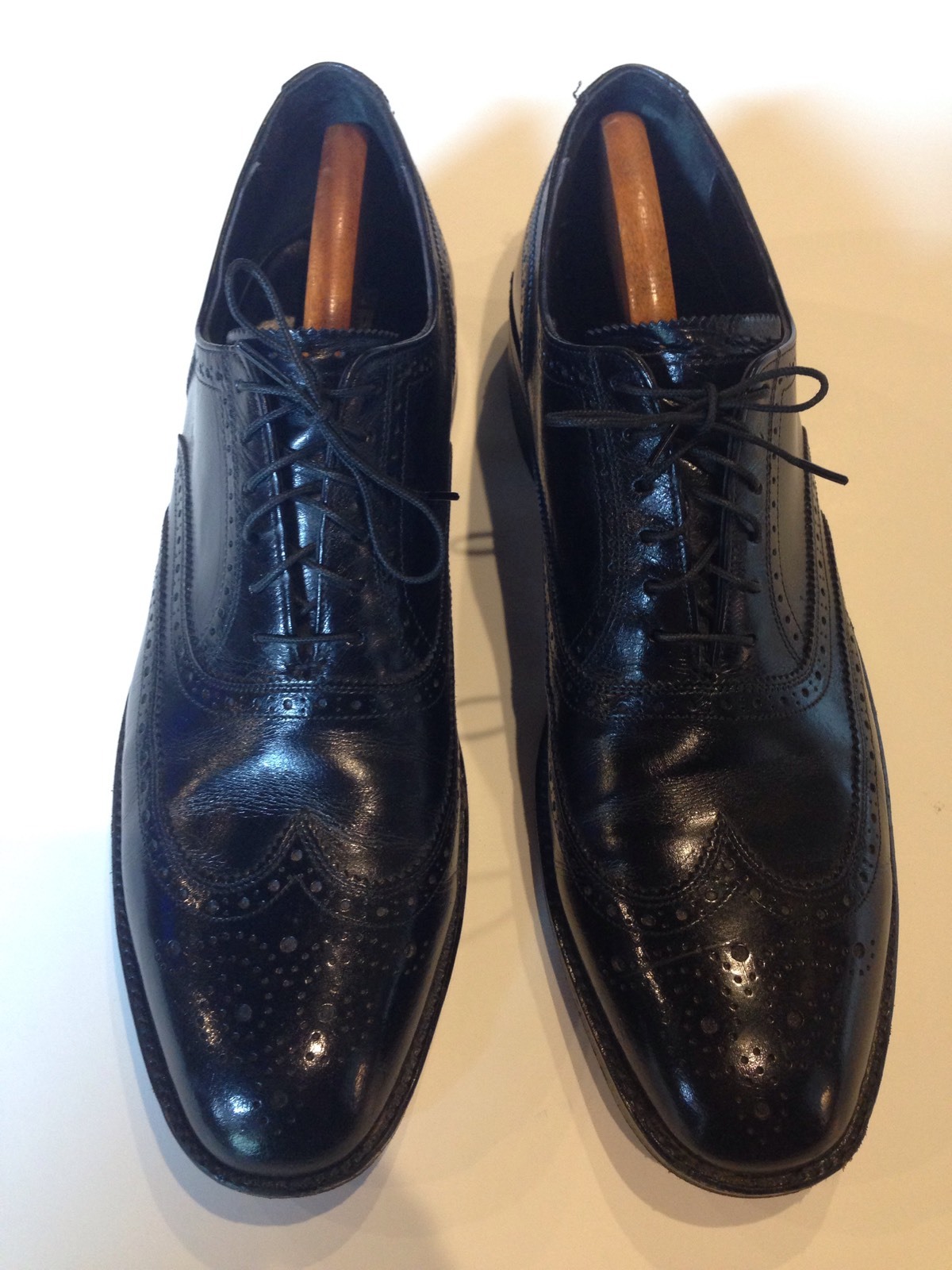 SAOLA Mens FREEMAN FREE FLEX Dress Shoes 10A Black Wing Tip Lace Ups Wingtip Oxfords