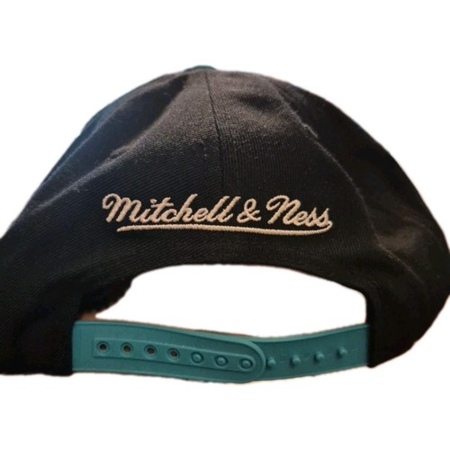 Mitchell and Ness Snapback Memphis/Vancouver Grizzlies Hardwood Classics hat - Picture 2 of 3