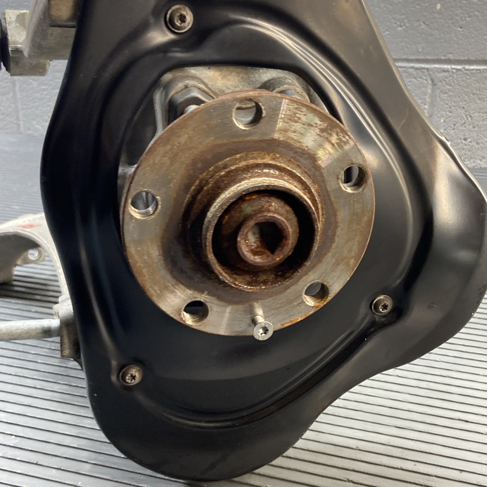 Audi R8 2017-2023 Front Right Steering knuckle