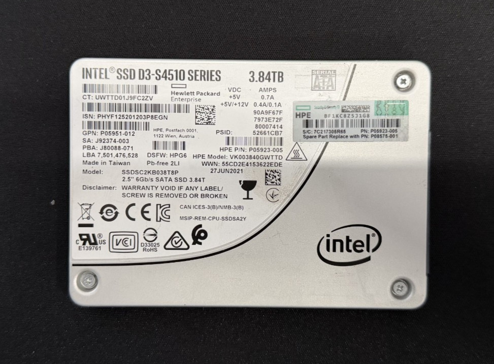 Intel D3-S4510 Series 3.84TB SATA 6Gb/s 2.5'' SSD SSDSC2KB038T8P * Health 99%