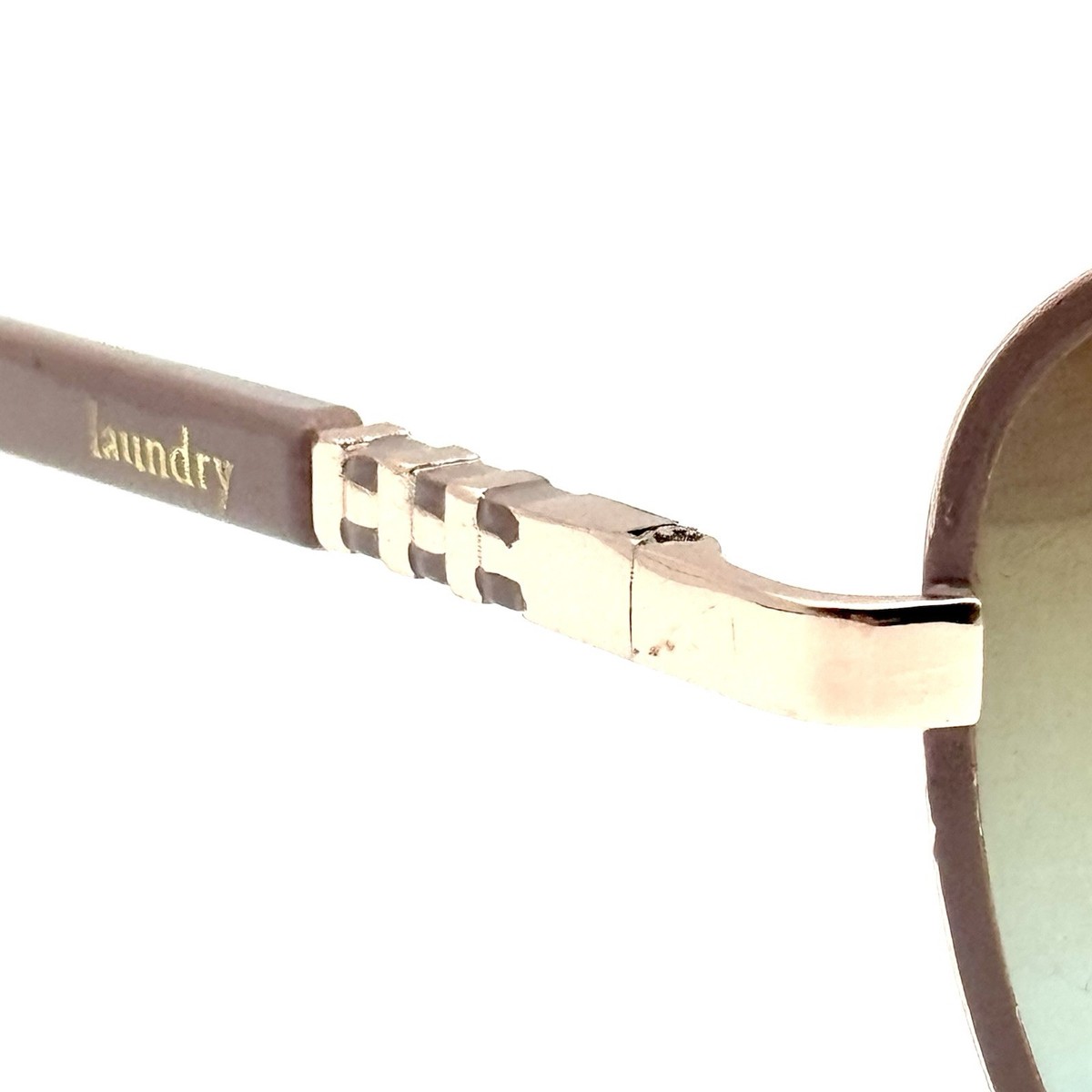 Laundry Shelli Segal Aviator Sunglasses Gold White Amazon.com: LAUNDRY BY DESIGN Women main image 3