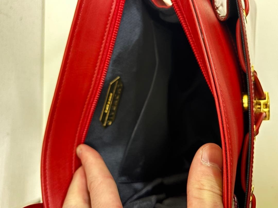 Givenchy red handbag thumbnail 4