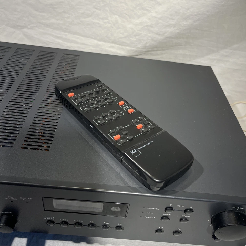 Vintage NAD 712 Integrated Stereo AM/FM stereo Receiver With Remote-  Tested - Image 4 of 4