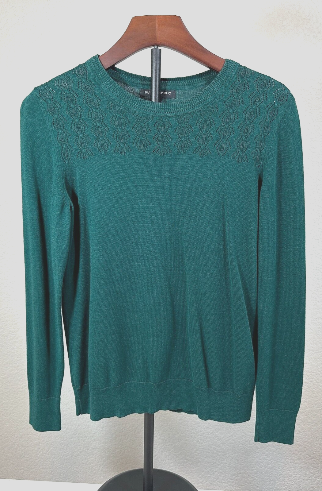 Banana Republic Womens Forest Green Pointelle Yoke Sweater Size M