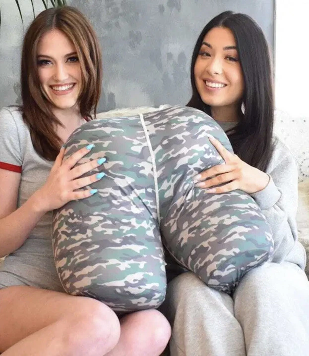 OMG Buttress Pillow: Ergonomic, Soft and Comfy Pillow in the Shape of a Big  Butt