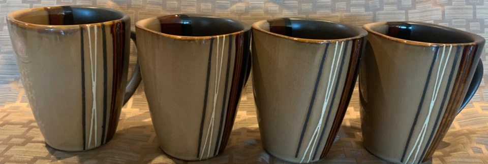 Juego de 4 tazas de café Better Homes and Gardens marrón, tostado, blanco y rojo de 14 oz Foto 2 de 4