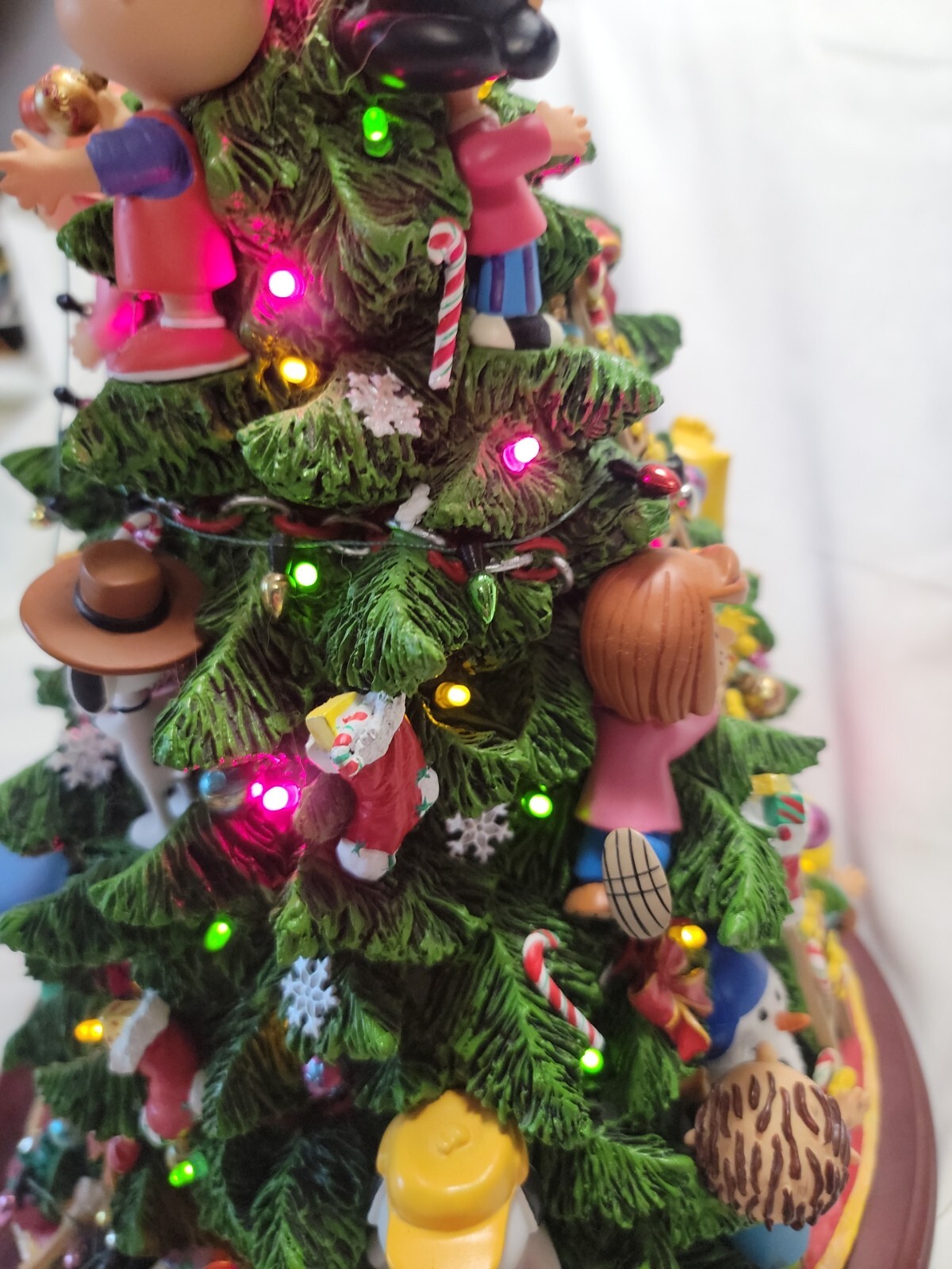 Danbury Mint The Peanuts Christmas Tree Lights Up Charlie Brown Snoopy