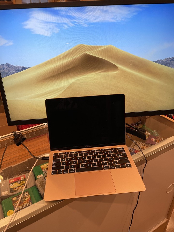 1704) Apple Macbook Air A193213 1.6Ghz i5 8gb 128gb Rose Gold Bad