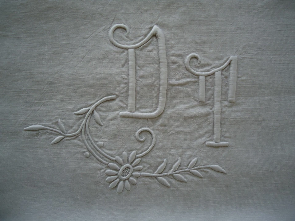 BRODERIE JOURS LINGE ANCIEN MONOGRAMME DT TISSU LIN - Photo 3/3