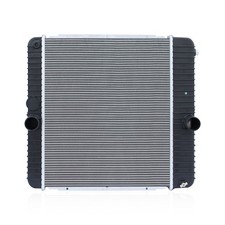 Radiator For International Ford 2004-2007 F650-F750 3000-4600 2002-2007