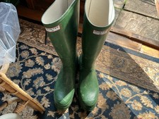 Hunters Wellington Boot  12 Uk  Used , Green ,made In GREAT BRITAIN, STRAP BROKE