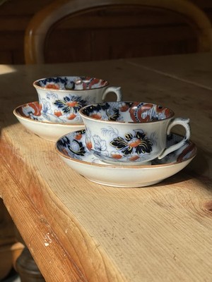 Minton Imari Paar Kinder Teetassen und Untertassen. Schnittmuster 6772. um 1832-1840