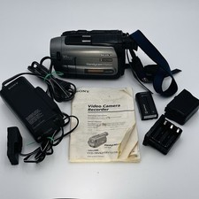 Sony Handycam Vision CCD-TRV62 30x Digital Zoom Portable Hi8 Video Camcorder