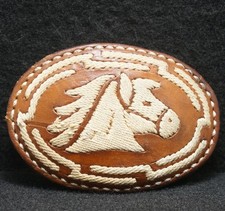 WE11101 COOL VINTAGE 1970s HORSE HEAD LEATHER EMBROIDERD ARTWORK BELT BUCKLE