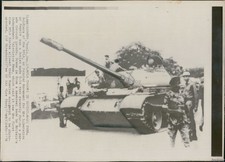 1976 Luanda Angola Military Liberation Movement Soviet Tank Wirephoto 8X10