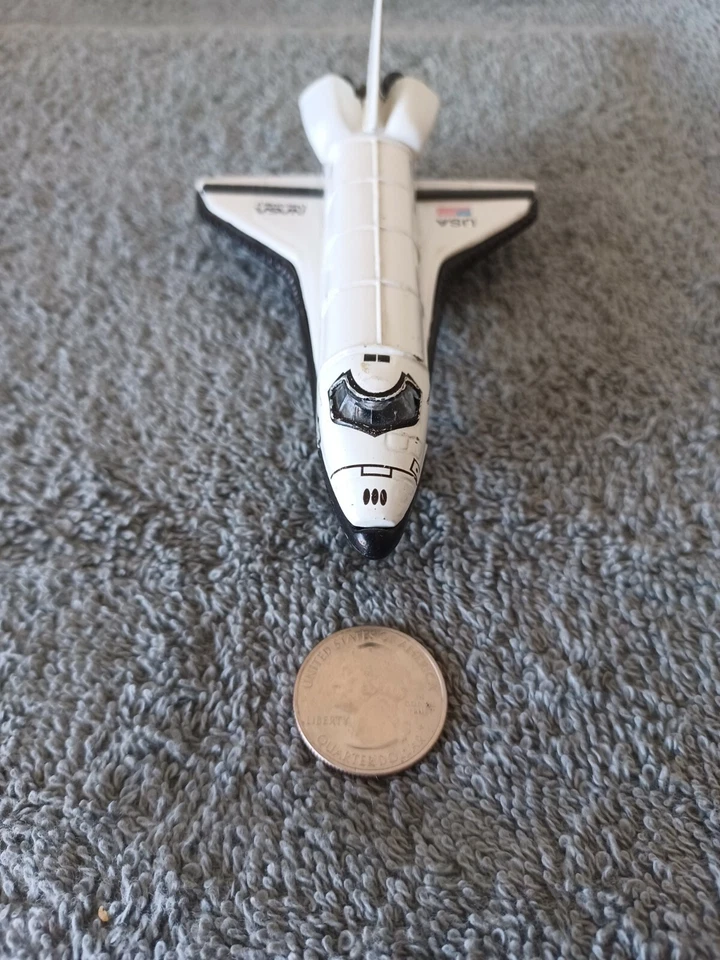 Плеймейкер NASA United States Endeavor Space Shuttle Pull Back - Изображение 3 из 4