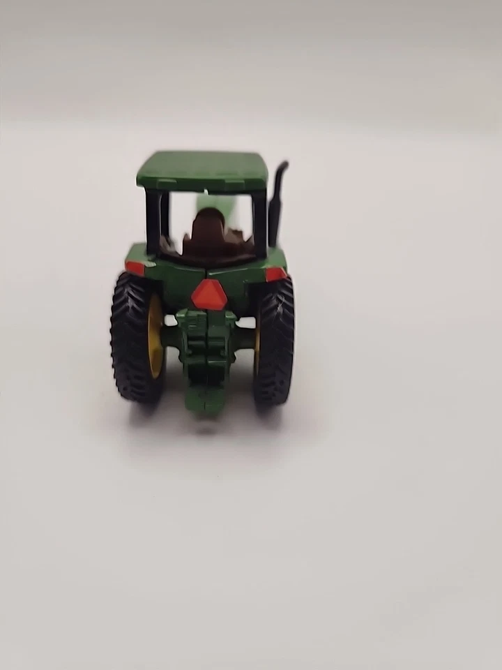 ERTL John Deere 8200 2WD Tractor 1/64 Scale - Image 4 of 4