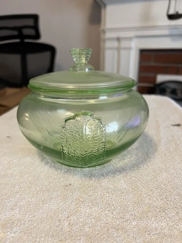 Round Green Depression Glass Candy Dish / HOT UV / Lidded MINT