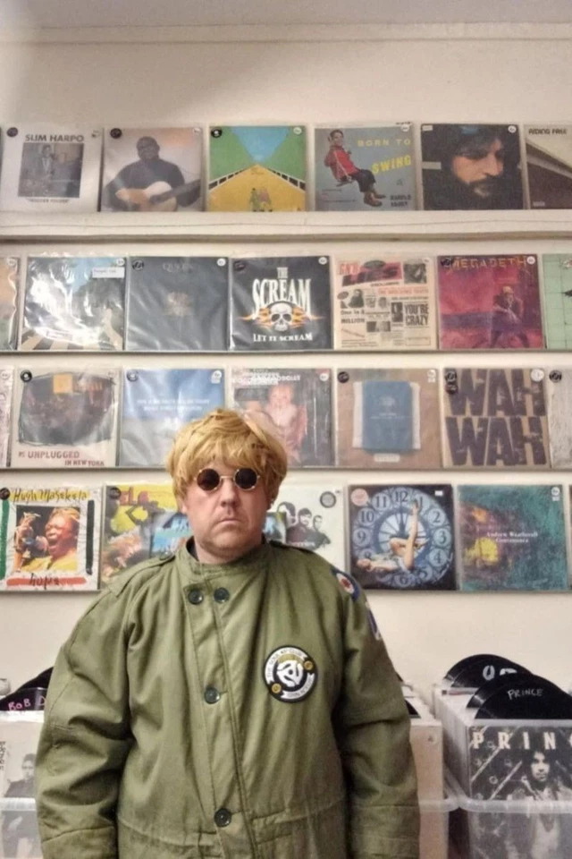 VINYL RECORDS £1 STARTS FREE SHIPPING