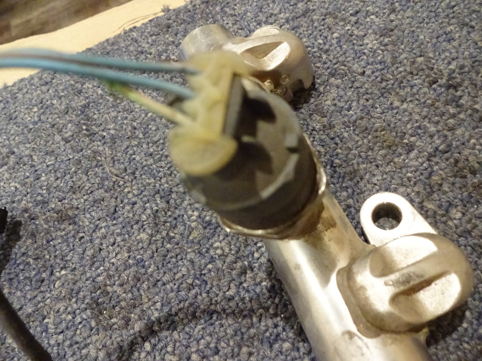 Ferrari 488, California t - Fuel Injection Tube/ Rail (No Injectors)- P/N 326631
