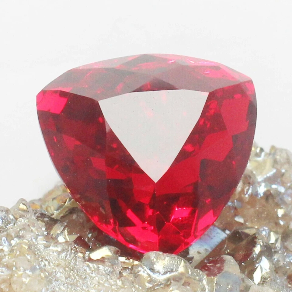 77.80 Ct Mozambique Blood Red Ruby Trillian Cut Loose Gemstone Birthday for Gift - Image 3 of 4