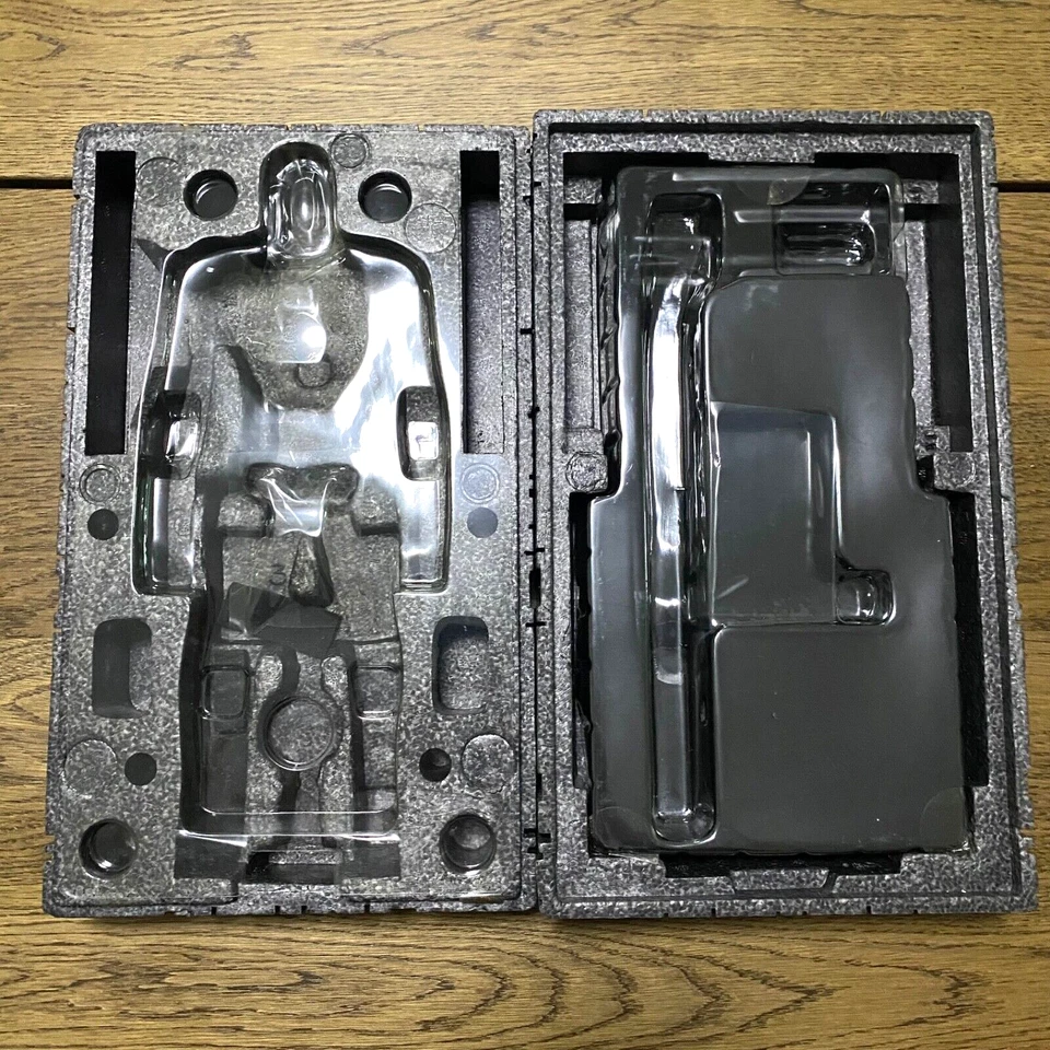 1/6 HOT TOYS : MMS93 TERMINATOR SALVATION T-600 ENDOSKELETON : EMPTY BOX - Image 3 of 4