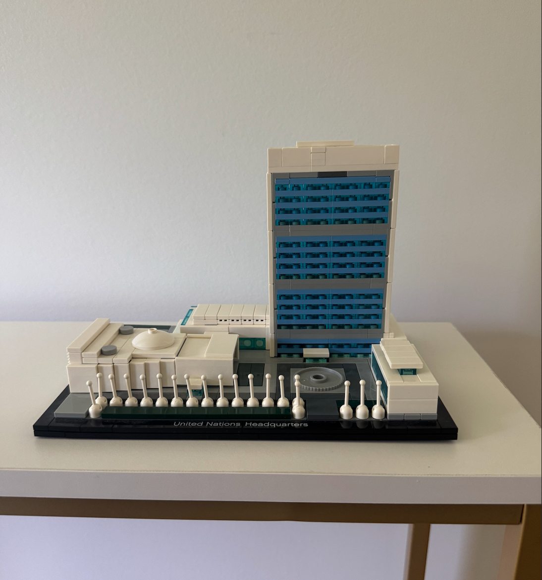 LEGO Architecture United Nations Headquarters Building Set 21018  