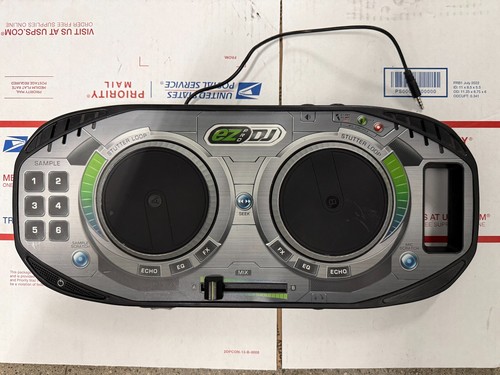 Jakks Pacific EZ Pro DJ Turntable Mixer 2013 !!! scratch Pad APP connect - 第 1/2 張圖片