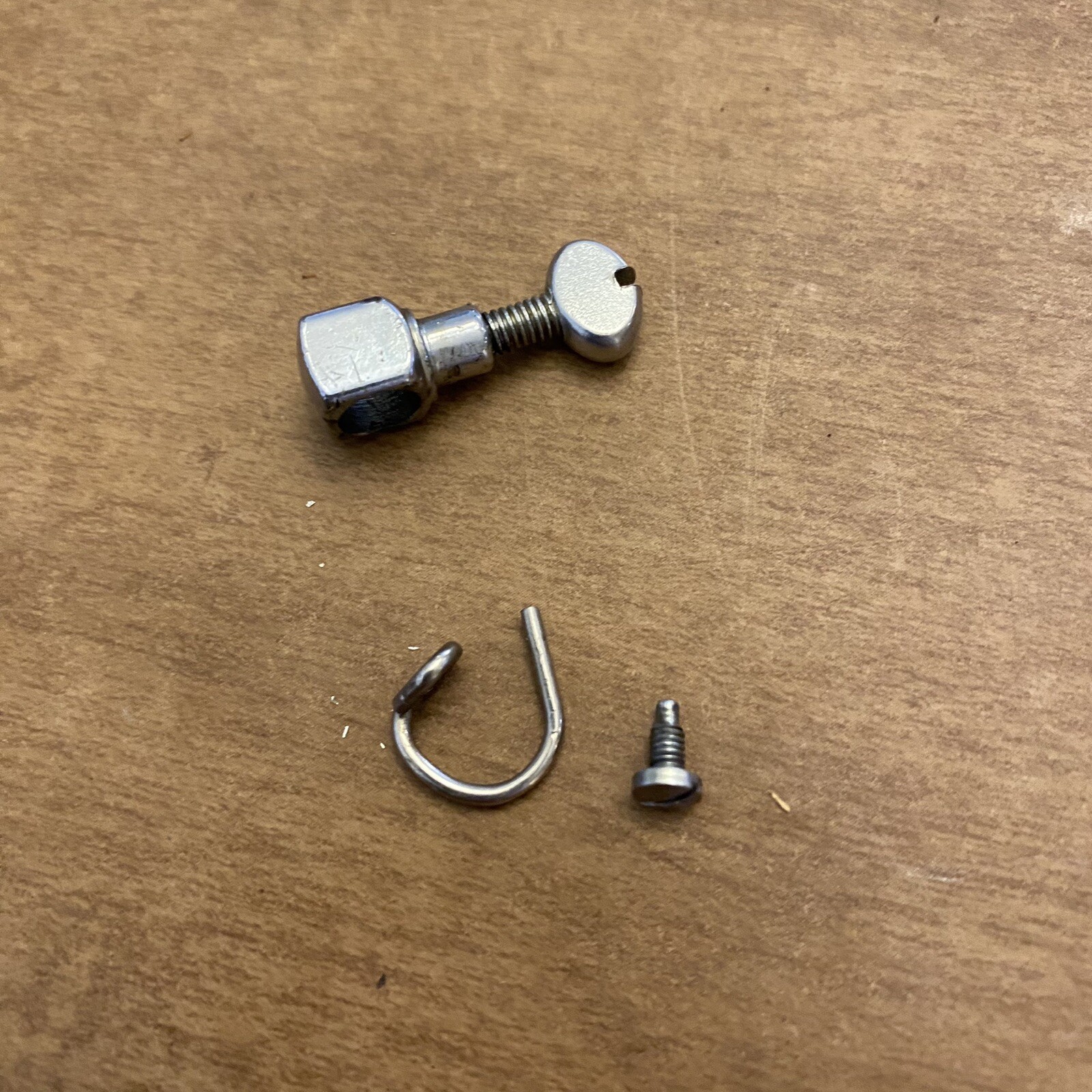 Universal Deluxe Sewing Machine SAMB Replacement OEM Part Needle Clamp