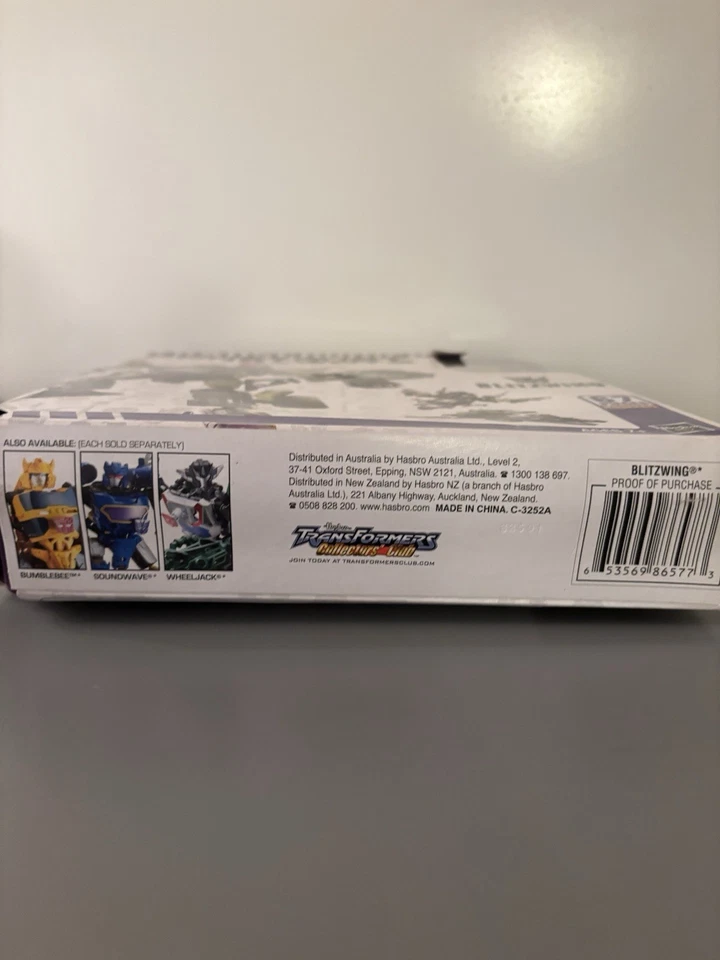 Transformers BLITZWING Construct-Bots Triple Changer Figure 67 Pieces 2013 - NEW - Image 4 of 4