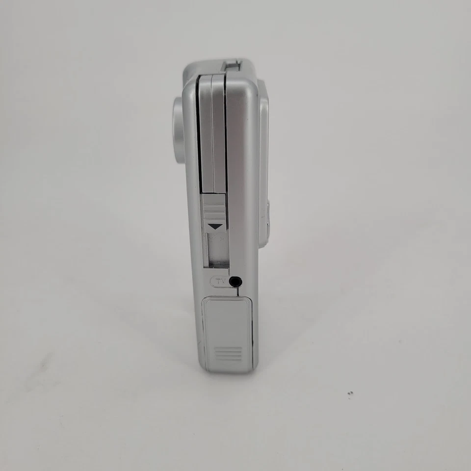 RCA Small Wonder EZ101 Digital Camcorder USB Pocket Video Camera Tested Working - Image 4 of 4