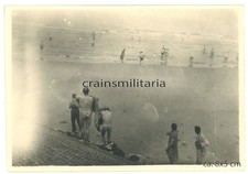 Orig. Foto nackte Soldaten beim Baden in MIDDELKERKE Flandern Belgien nude akt
