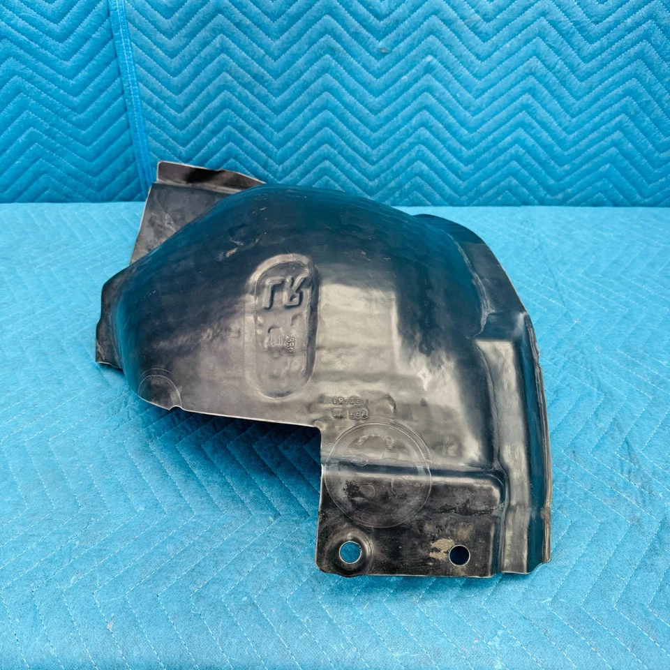 2005–2009 Ford Mustang GT Rear Left Wheel Arch Liner OEM - Image 4 of 4