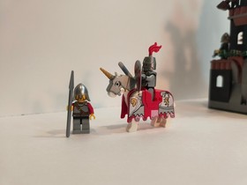 LEGO Kingdoms: Prison Tower Rescue (7947) 100% Complete. Minifigs and Manuals.