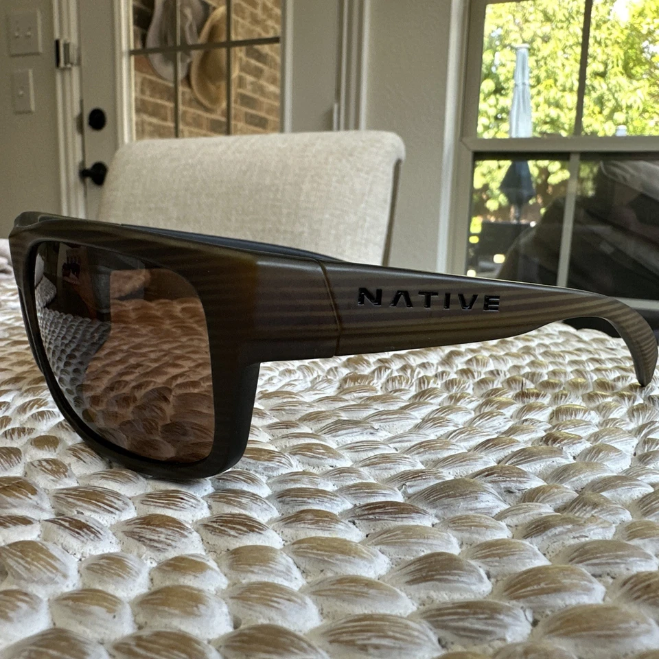 Native Ashdown Matte Brown Like Wood Frame Polarized Sunglasses Scratched Lenses - Image 2 of 4